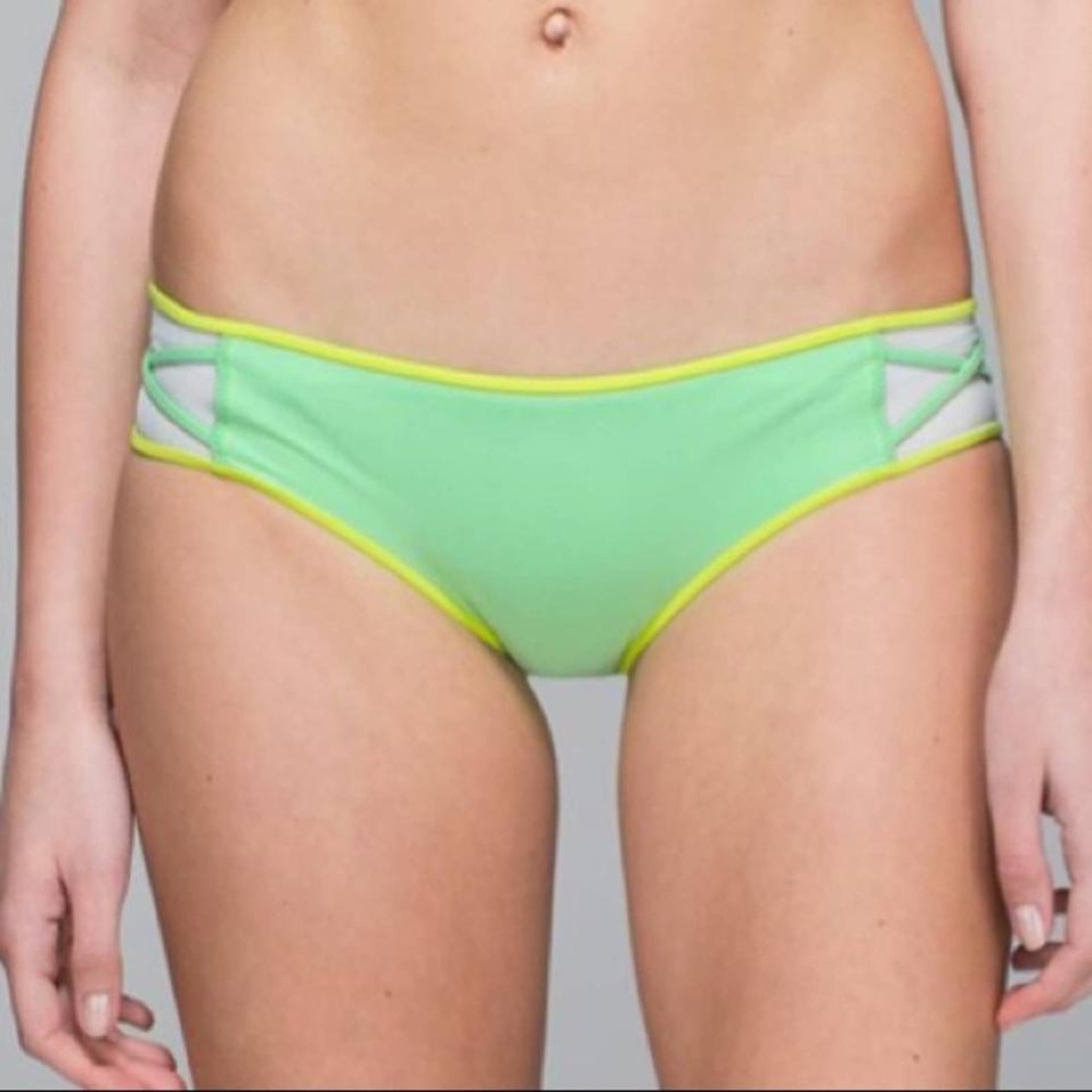 Lululemon bikini bottom (green)